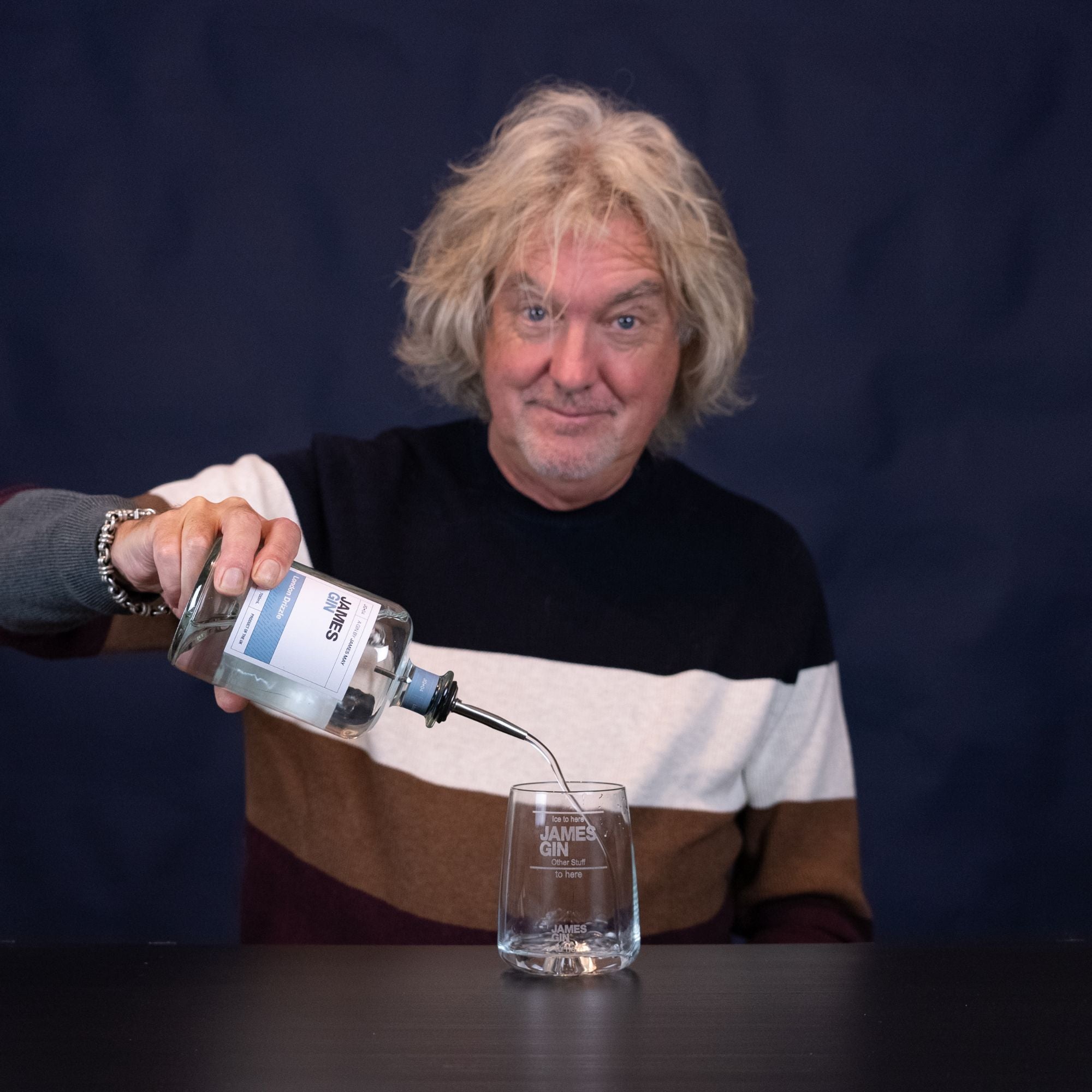 The Sharing Cocktail Kit | Includes 1 bottle of James Gin and two James Gin tumblers | James Gin